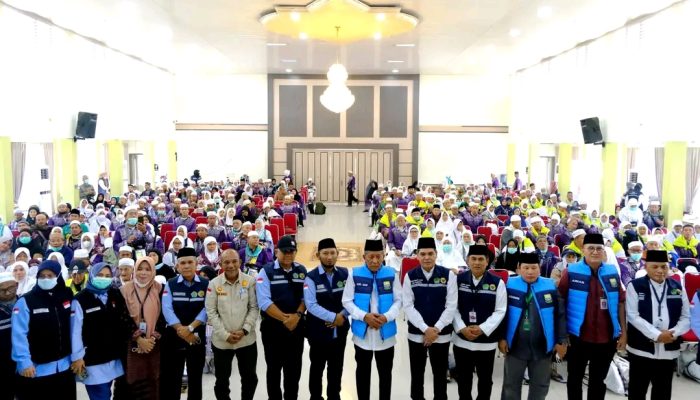 Sambut Kepulangan Jemaah Haji Kloter 20, Wagub Sani: Insya Allah Jadi Haji Mabrur