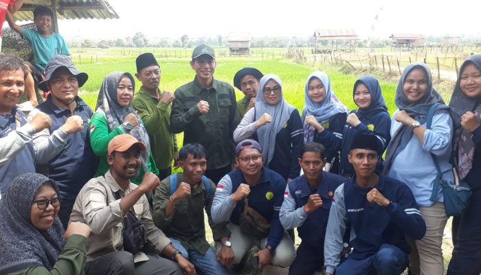 Bupati Mhd. Fadhil Arief Hadiri Tradisi Sedekah Bubur Masyarakat Desa Pasar Terusan Kecamatan Muara Bulian