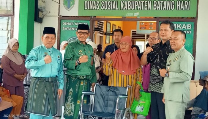 Pemerintah kabupaten Batang Hari Salurkan Bantuan Atensi TW II, Oleh Pj Sekda