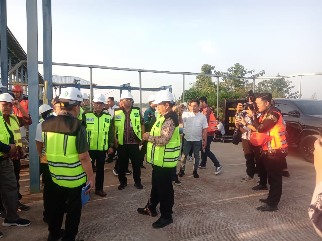Wali Kota Jambi Dr. Maulana Mendampingi Kunjungan Kerja (Kunker) Anggota DPR RI Komisi V H. A. Bakri., SE, Melakukan Tinjauan ke Intek PDAM Aur Duri Tirta Mayang