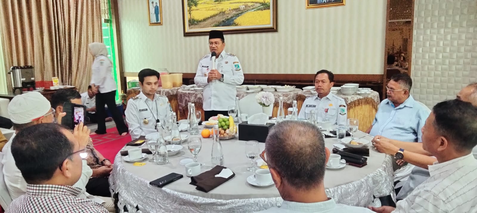 Walikota Jambi Dr Maulana, dan Wakil Wali Kota, Diza Hazra Aljosha, S.E. Silahturrahmi dengan  Pensiunan Dalam Acara Coffee Morning