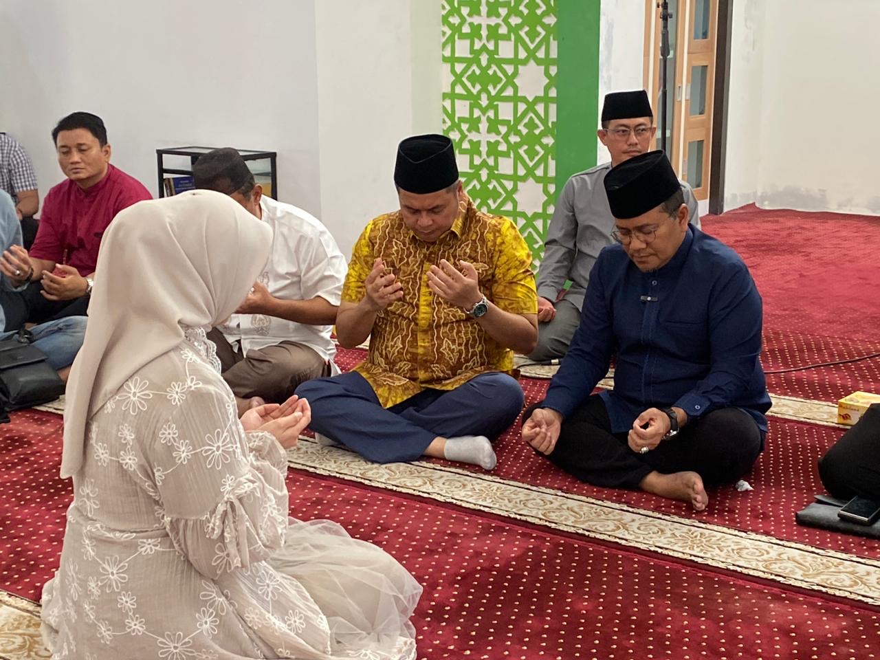 Peringatan Maulid Nabi Jadi Saksi Yexi Tamara Masuk Islam, Dibimbing Wali Kota Jambi