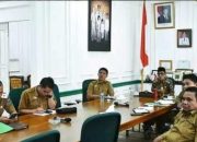 Melalui Zoom, Wabup H. Bakhtiar Ikuti Rapat Pembahasan Makan Bergizi Gratis Bersama Mendagri di Ruang Kerja Bupati