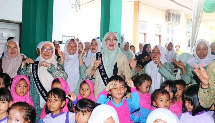 Bunda Zulva Fadhil Memulai Kegiatan Roadshow Sosialisasi Program 13 Tahun Wajib Belajar dan 1 Tahun Pra Sekolah