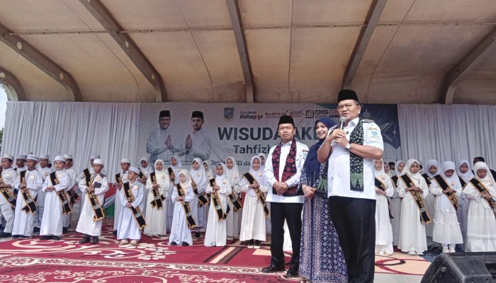 Sebanyak 1.787 Siswa Tingkat SD dan SMP Resmi Diwisuda Oleh Wali Kota Jambi, Dr. Maulana