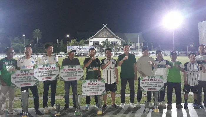 Piala Bupati U 35 Liga Sepak Bola Pemerintah Kabupaten Batang Hari, juara Pertama Dinas Pendidikan dan kebudayaan 