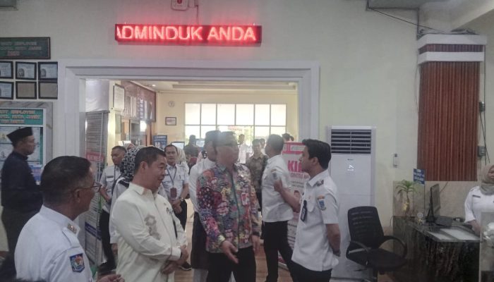 Wakil Wali Kota Jambi, Diza Hazra, Menyambut Kementerian Dalam Negeri, kunjungan Kerja ke Dinas Dukcapil Kota Jambi