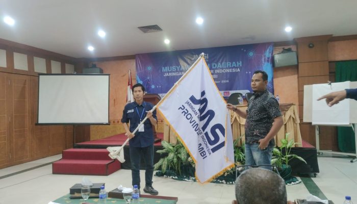 Maskun Sopwan Dapat Ucapan Selamat dari Ketua IKAL Lemhannas