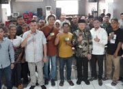 Ketua DPRD Kota Jambi Serahkan Jaminan Sosial BPJS Ketenagakerjaan Kepada Pekerja di Telanaipura