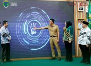 Bupati Mhd. Fadhil Arief, Membuka Secara Langsung Launching Aplikasi SRIKANDI ‎di Lingkungan Pemerintah Kabupaten Batang Hari