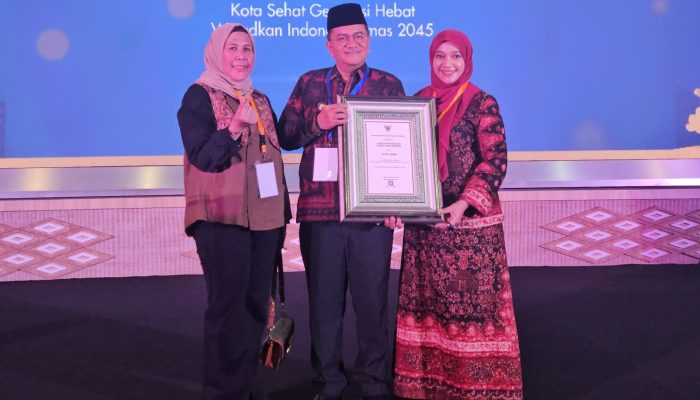 Kota Jambi Kembali Meraih Predikat Swasti Saba Wistara, Kategori Tertinggi dalam KKS, Serta STBM Award tingkat Madya