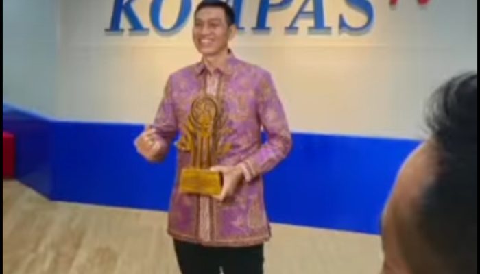 Bupati Batang Hari Menerima Penghargaan Bergengsi Dalam Ajang Anugerah Cita Negeri 2025