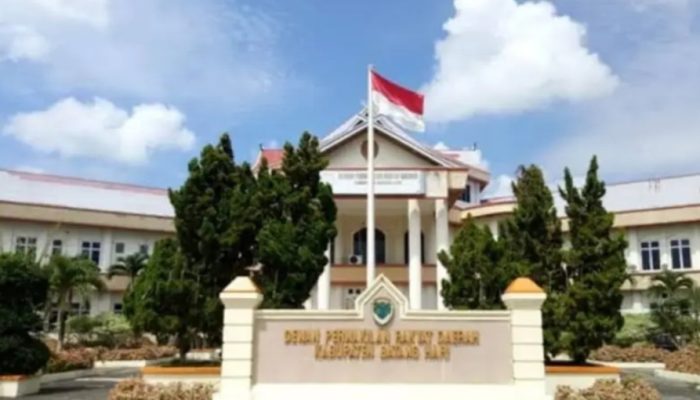 Hadiri Rapat Paripurna DPRD Batang Hari, Ini Yang Disampaikan Bupati Mhd. Fadhil Arief