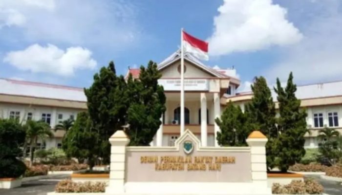 Ketua DPRD Batang Hari Pimpin Paripurna Penyampaian Nota Pengantar Laporan Keuangan Pemkab Batang Hari Tahun Anggaran 2024