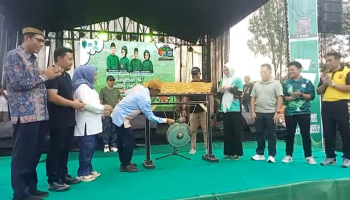 Wakil Bupati Batang Hari H. Bakhtiar, Membuka Secara Resmi BATANG HARI EXPO 2025 SUPER TANGGUH 