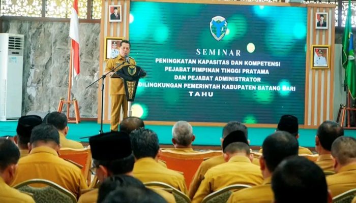 ‎Pj. Sekda Mula P Rambe, Secara Resmi Membuka Seminar Peningkatan ‎Kompetensi Pejabat  ‎Eselon III dan Eselon II Kabupaten Batang Tahun 2025