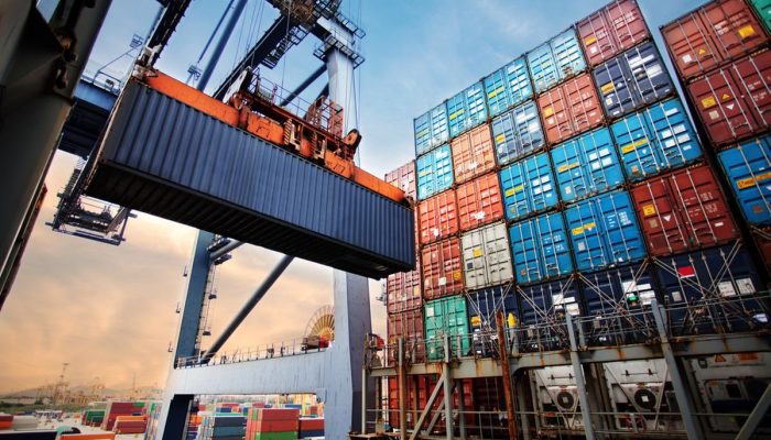 Perdagangan Internasional di Era Digital : Peran  Teknologi, E-Commerce, dan Kebijakan Pemerintah