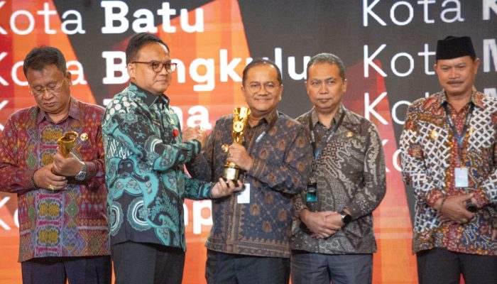 4 Kali Berturut-turut, Wali Kota Jambi Kembali Terima Penghargaan Innovative Goverment Award Tahun 2025