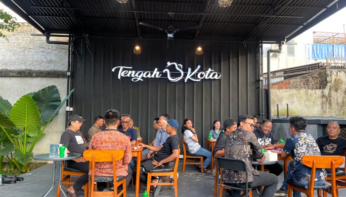 Forum Komunikasi Industri Jasa Keuangan (FK-IJK) Provinsi Jambi dan Insan Pers Mengikuti Lomba Domino