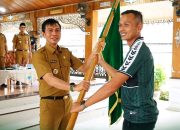 Bupati Mhd. Fadhil Arief, Melepas Tim Sepak Bola Batang Hari Untuk mengikuti Pertandingan Gubenur Cup Jambi 2026