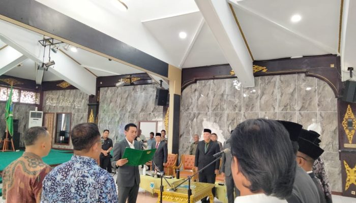 Bupati Mhd. Fadhil Arief, Kukuhkan Pejabat Eselon II-IV di Lingkungan Pemerintahan Kabupaten Batang Hari 