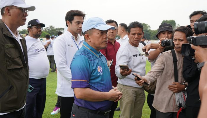 Pimpin Jambi Mantap Lawan Pers FC di Stadion Swarnabhumi, Al Haris : Insan Pers Aktif Bersama Kami Bangun Jambi