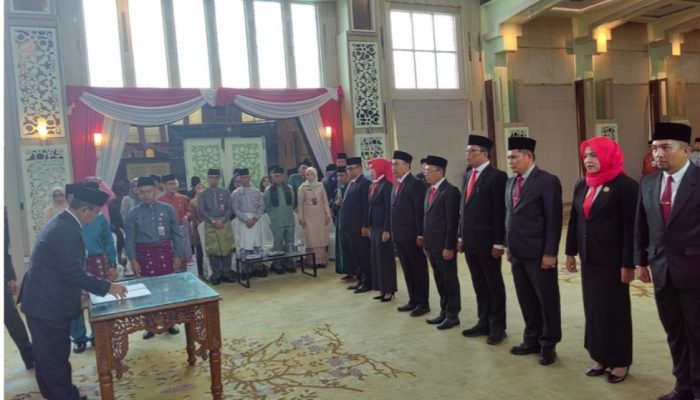 Lantik Delapan Pejabat Eselon II, Wali Kota Jambi Tegaskan Target Kinerja