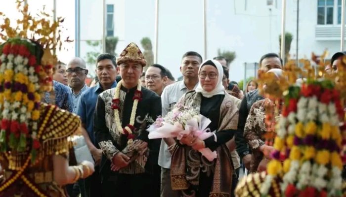 Wakapolda dan Forkopimda Sumsel Sambut Kedatangan Kapolda Baru Irjen Pol Sandi Nugroho di Palembang 