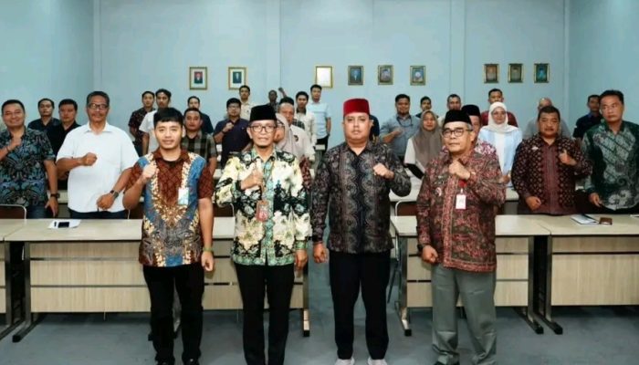 Asisten I Setda Batang Hari M.Rifa’i SP.ME Membuka Secara Resmi Sosialiasi Program Jaminan Sosial Ketenaga Kerjaan 