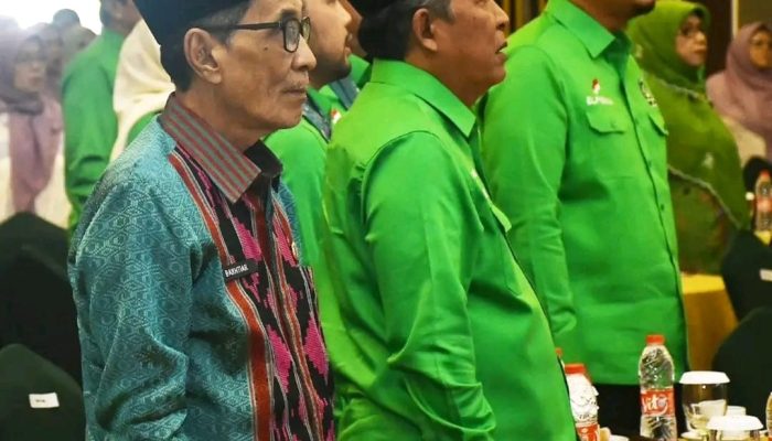 Wakil Bupati Batang Hari H.Bakhtiar menghadiri Pengukuhan Pengurus DPW Partai Kebangkitan Bangsa (PKB) Provinsi Jambi