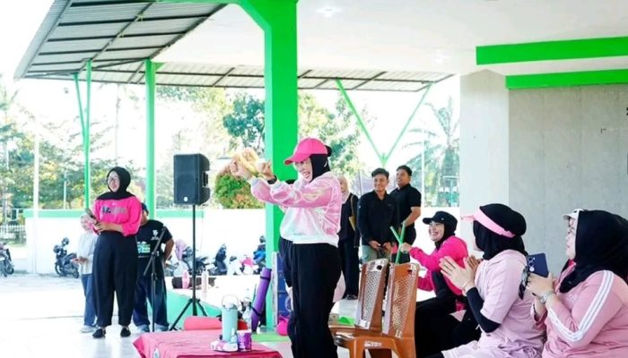 Ketua TP – PKK Zulva Fadhil menghadiri secara langsung kegiatan Pound Rockout Workout