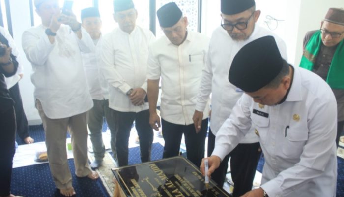 Gubernur Jambi Al Haris, meresmikan Mushola Al Majidi