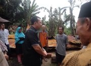 Bupati BBS Serahkan Bantuan untuk Korban Kebakaran Talang Kerinci