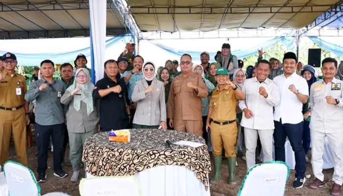 Tanam Perdana Padi Cetak Sawah Rakyat (CSR) Bersama (BPPSDMP) Kementrian Pertanian di Kabupaten Batang Hari
