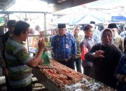 Sekda Budhi Bersama Bapanas Turun ke Pasar Sengeti, Pastikan Harga Pangan Tak Melonjak