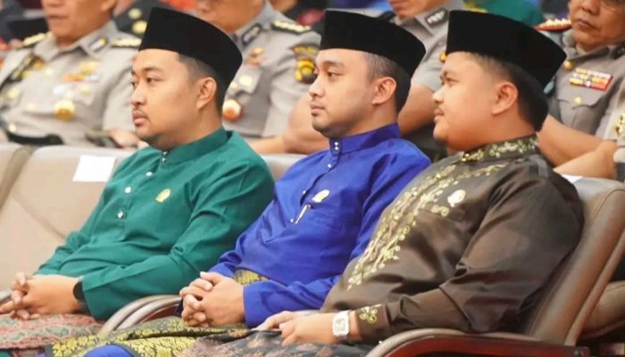 Ketua DPRD Kabupaten Batang Hari Rahmat Asropi, Menghadiri Rapat Paripurna DPRD Propinsi Jambi
