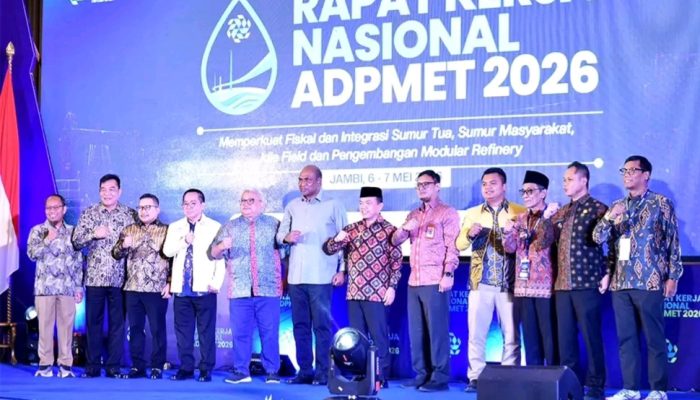 Wakil Bupat Batang Hari H. Bakhtiar menghadiri Acara Rapat Kerja Nasional ADPMET 2026