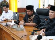 Ketua Komisi II, Sukron, S.P Pimpin Rapat Gelar RDP Khusus Lahan Suku Anak Dalam di Sialang Pungguk