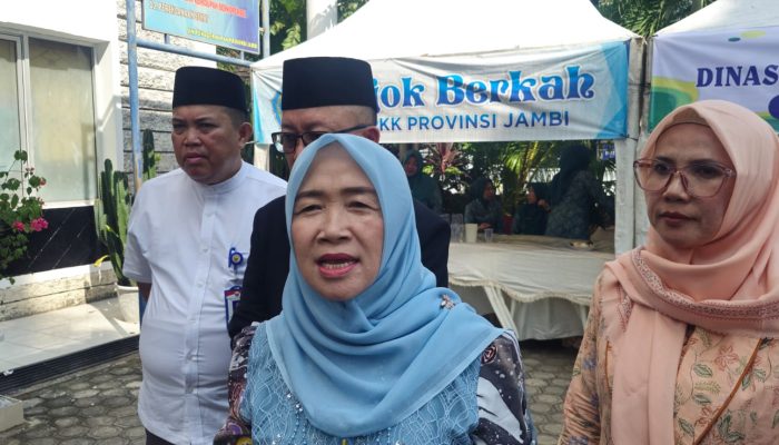 Hesnidar Haris Ajak Warga Jambi Perbanyak Shalawat Lewat Program Rabu Berkah