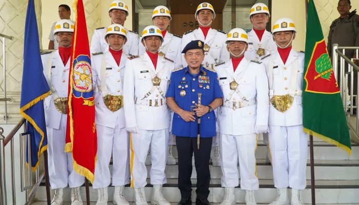 Pimpin Upacara HUT Damkar ke-107, Satpol PP ke-76 dan Satlinmas ke-64, Gubernur Al Haris: Momentum Meningkatkan Pelayanan Kepada Masyarakat
