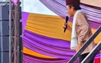 Tabligh Akbar UAS di Rambutan Masa Mengusung Tema : Ayah Berjuang Dalam Diam, Ibu Menangis Dalam Doa, Hijrah Menjadi Anak yang Membahagiakan Orang Tua