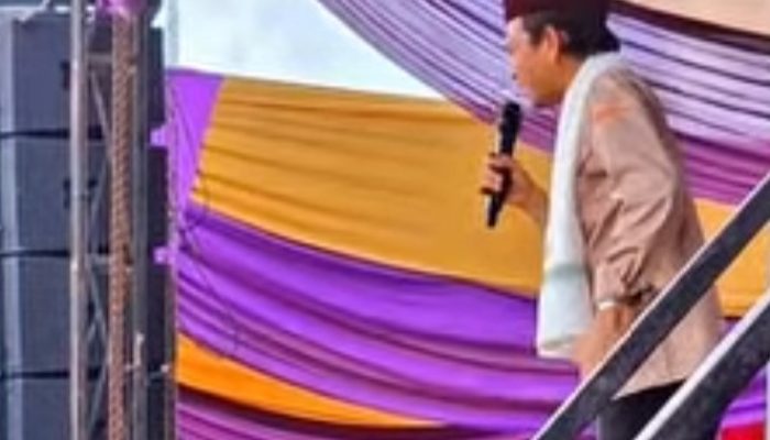 Tabligh Akbar UAS di Rambutan Masa Mengusung Tema : Ayah Berjuang Dalam Diam, Ibu Menangis Dalam Doa, Hijrah Menjadi Anak yang Membahagiakan Orang Tua