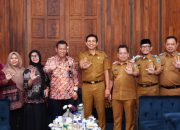 Mhd. Fadhil Arief Audensi Bersama BKKBN Propinsi Jambi di Rumah Dinas Bupati Batang Hari