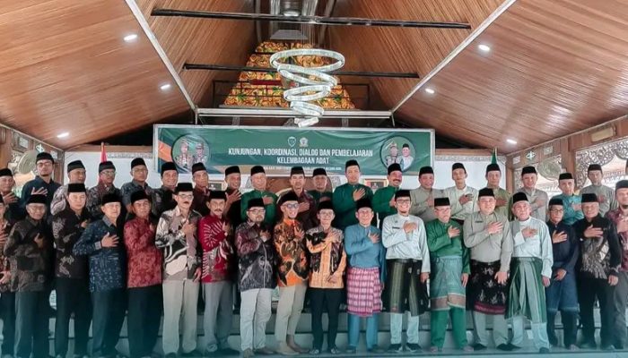 Pererat Silaturahmi dan Lestarikan Budaya, Lembaga Adat Bukittinggi Kunjungi Batang Hari