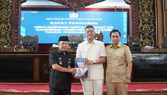 Sampaikan Nota Keuangan RAPBD 2027, Pesan Gubernur Al Haris ke OPD: Fokus, Efektif, Efisien dan Berdampak